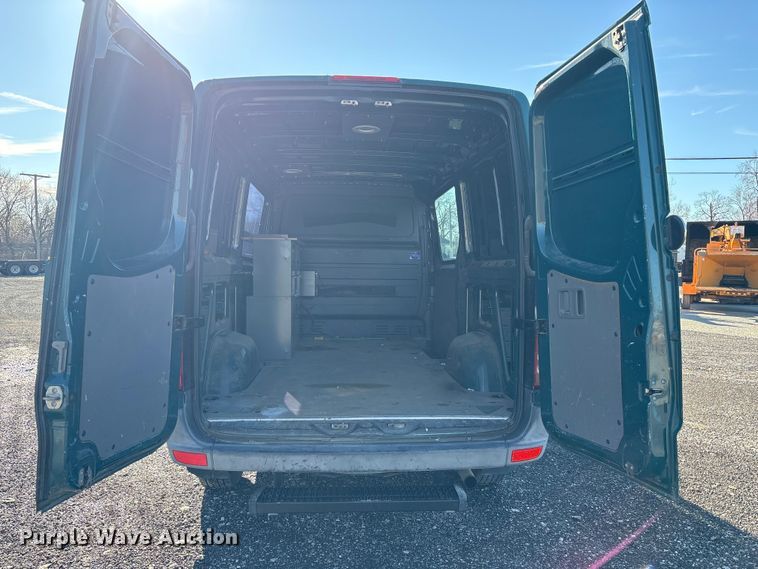 image for item FK1253 2011 Freightliner Sprinter 2500 van