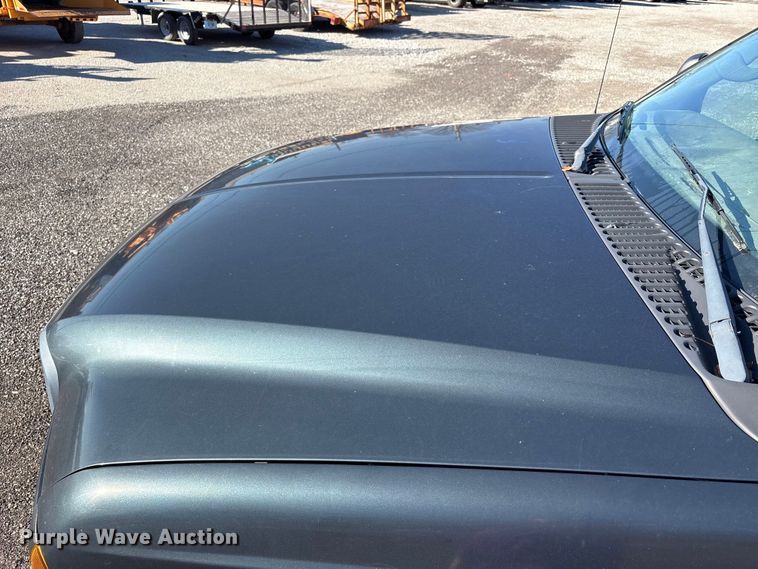 image for item FK1254 2006 Ford F250 Super Duty XL pickup truck cab and chassis