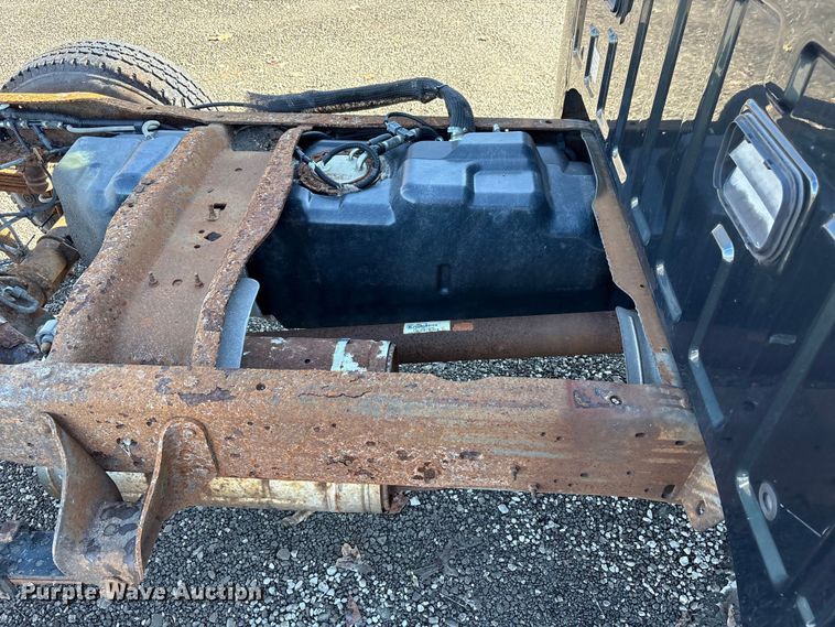 image for item FK1254 2006 Ford F250 Super Duty XL pickup truck cab and chassis