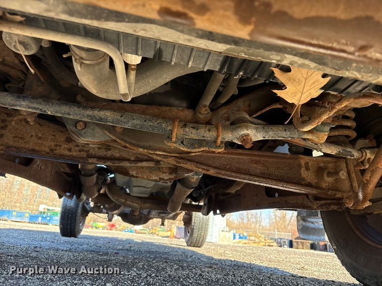 image for item FK1254 2006 Ford F250 Super Duty XL pickup truck cab and chassis