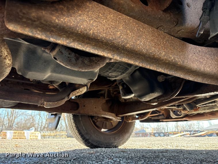 image for item FK1254 2006 Ford F250 Super Duty XL pickup truck cab and chassis