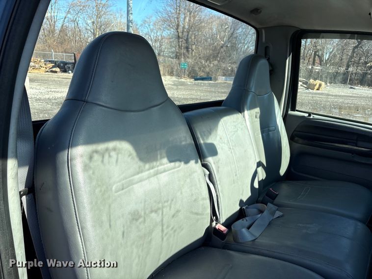 image for item FK1254 2006 Ford F250 Super Duty XL pickup truck cab and chassis