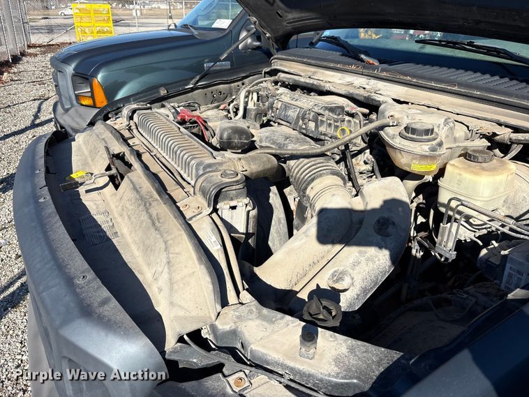 image for item FK1254 2006 Ford F250 Super Duty XL pickup truck cab and chassis