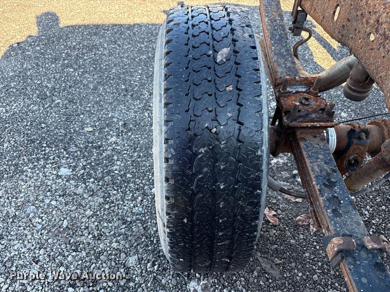 image for item FK1254 2006 Ford F250 Super Duty XL pickup truck cab and chassis