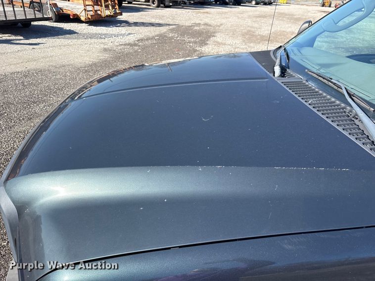 image for item FK1255 2006 Ford F250 Super Duty XL pickup truck cab and chassis