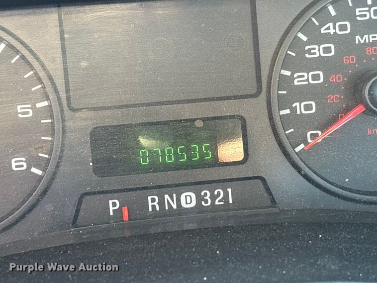 image for item FK1255 2006 Ford F250 Super Duty XL pickup truck cab and chassis