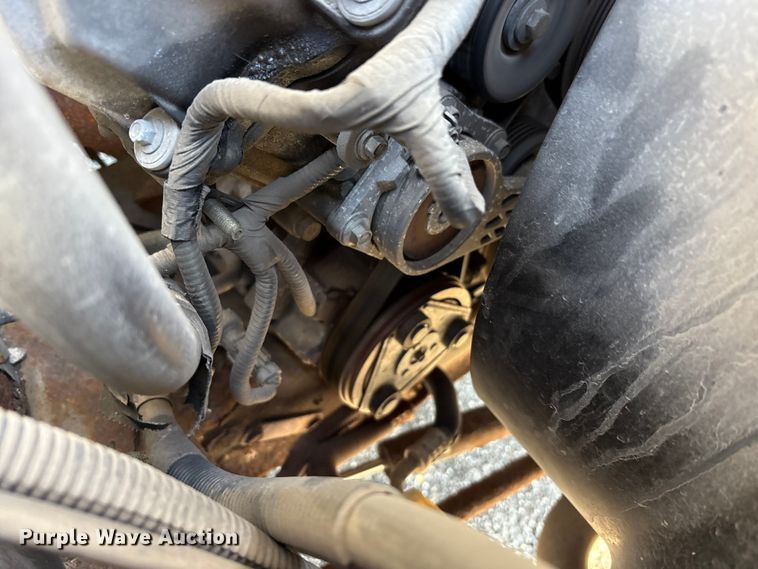 image for item FK1255 2006 Ford F250 Super Duty XL pickup truck cab and chassis