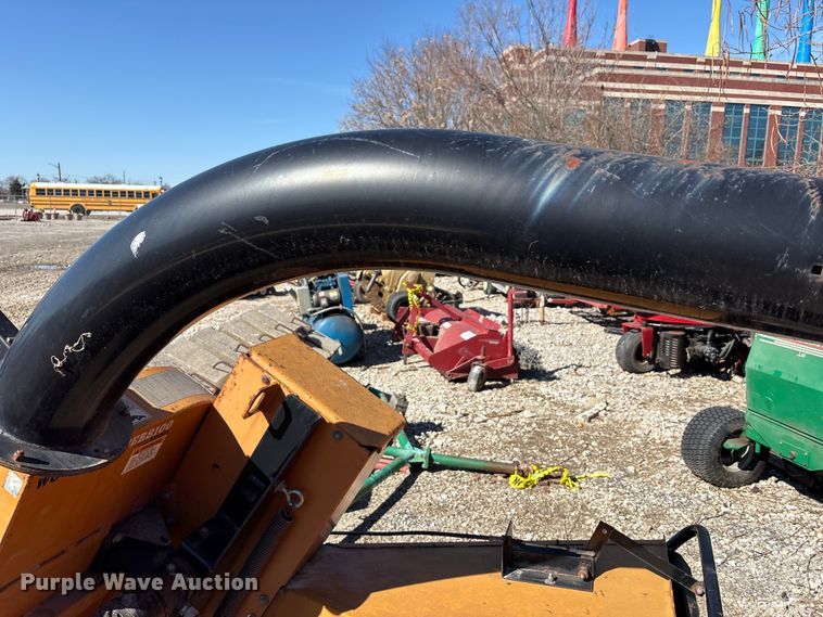 image for item FK1260 1999 Woods 8100 wood chipper