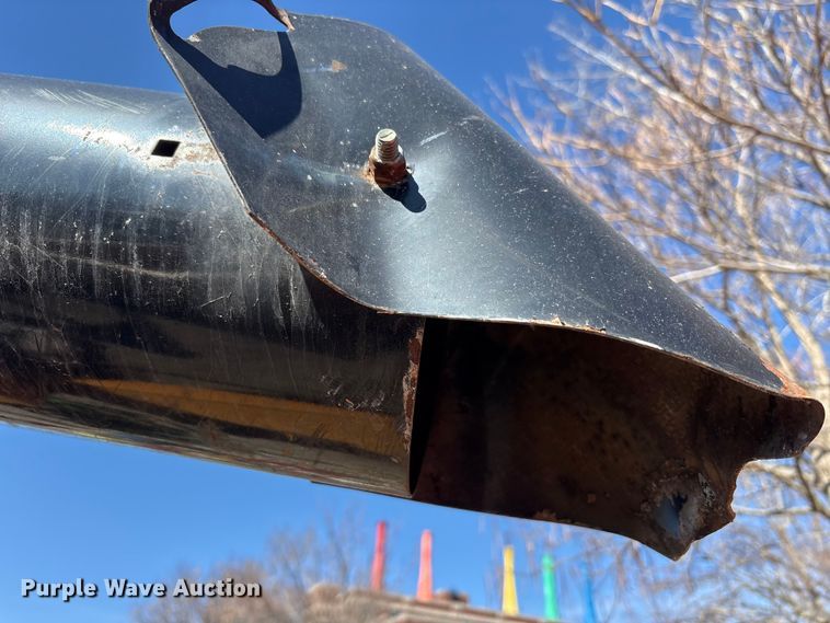 image for item FK1260 1999 Woods 8100 wood chipper