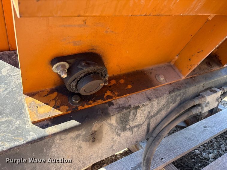 image for item FK1260 1999 Woods 8100 wood chipper