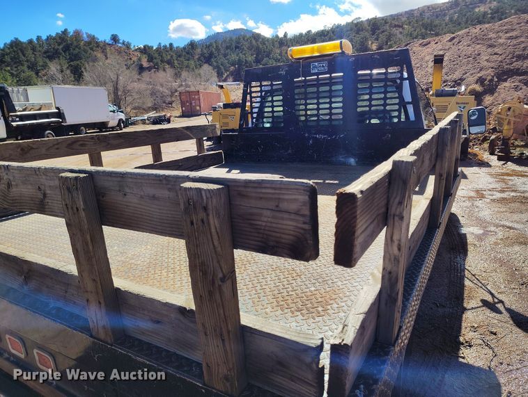 image for item IH9456 1993 Chevrolet Cheyenne 3500 dump flatbed pickup truck