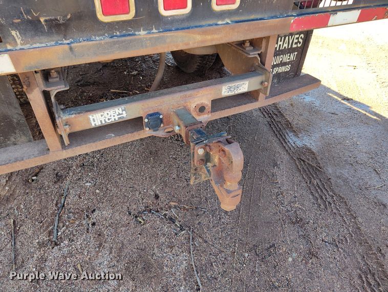 image for item IH9456 1993 Chevrolet Cheyenne 3500 dump flatbed pickup truck