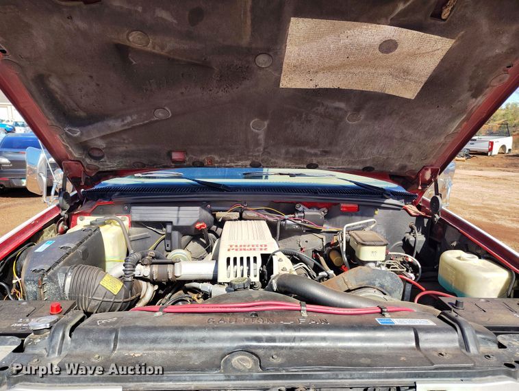 image for item IH9456 1993 Chevrolet Cheyenne 3500 dump flatbed pickup truck