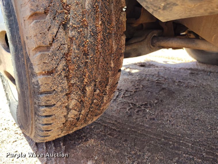 image for item IH9456 1993 Chevrolet Cheyenne 3500 dump flatbed pickup truck