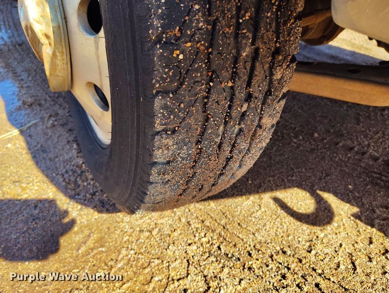 image for item IH9456 1993 Chevrolet Cheyenne 3500 dump flatbed pickup truck