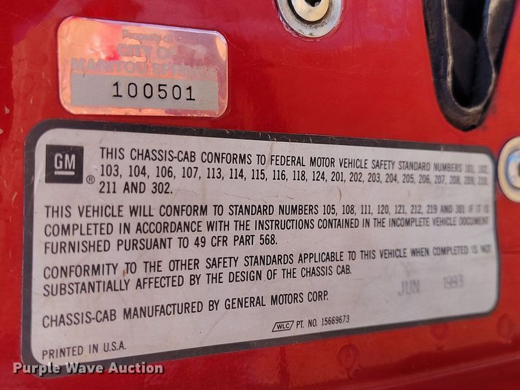 image for item IH9456 1993 Chevrolet Cheyenne 3500 dump flatbed pickup truck