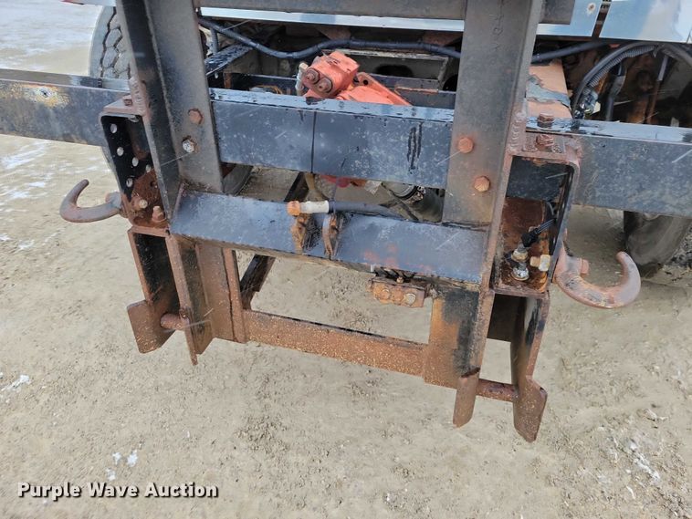 image for item NK9867 2003 International 7300 dump truck