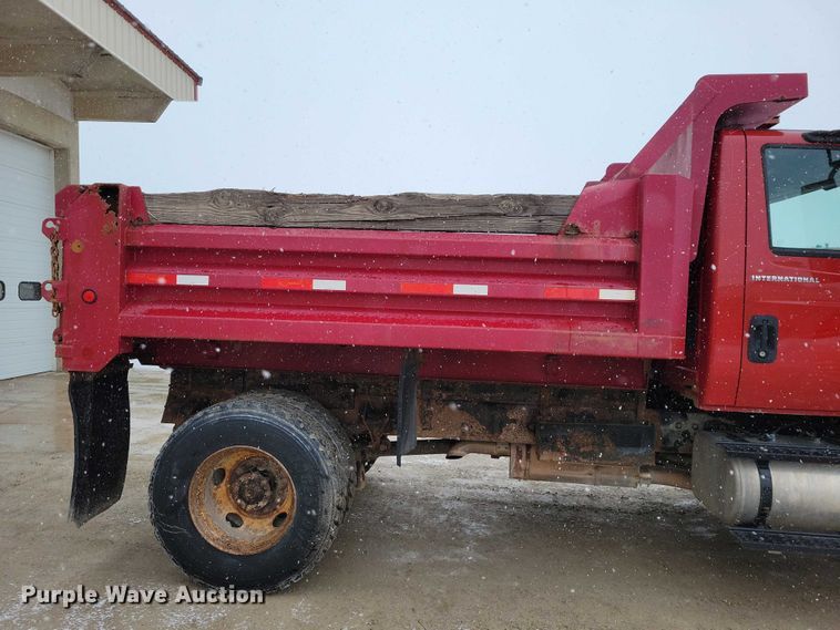 image for item NK9867 2003 International 7300 dump truck