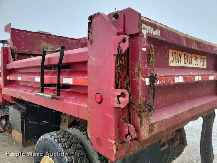 image for item NK9867 2003 International 7300 dump truck