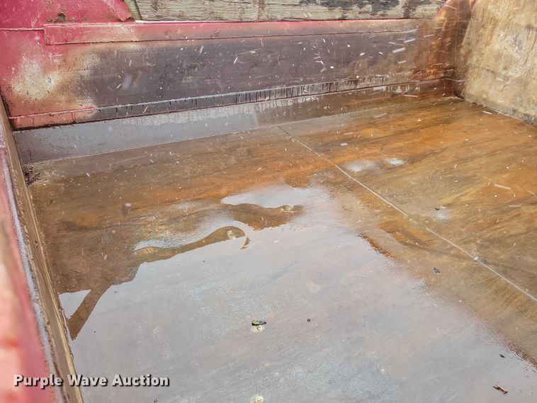 image for item NK9867 2003 International 7300 dump truck