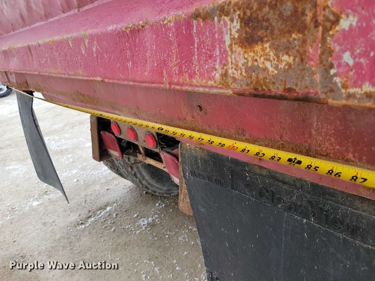 image for item NK9867 2003 International 7300 dump truck