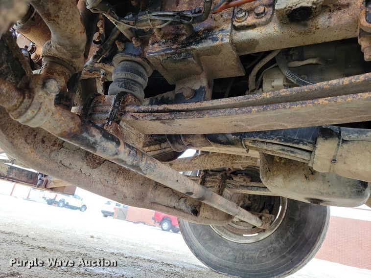 image for item NK9867 2003 International 7300 dump truck