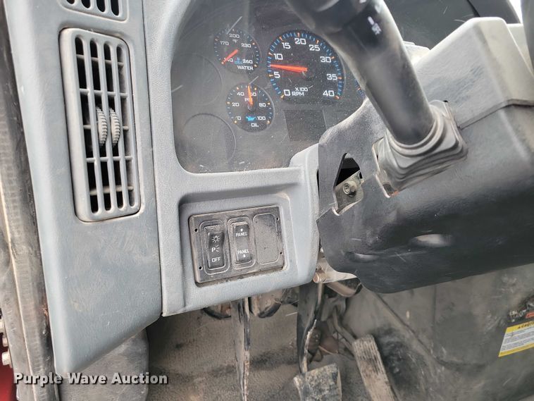 image for item NK9867 2003 International 7300 dump truck