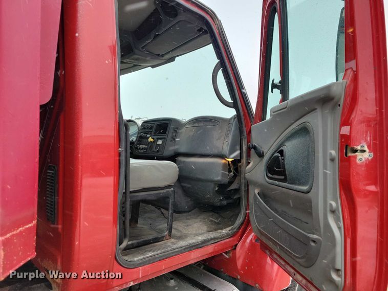 image for item NK9867 2003 International 7300 dump truck