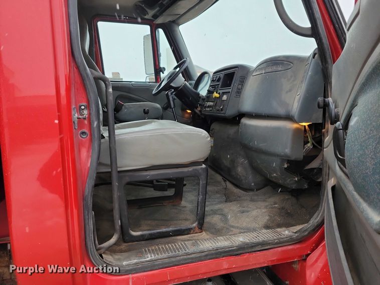 image for item NK9867 2003 International 7300 dump truck