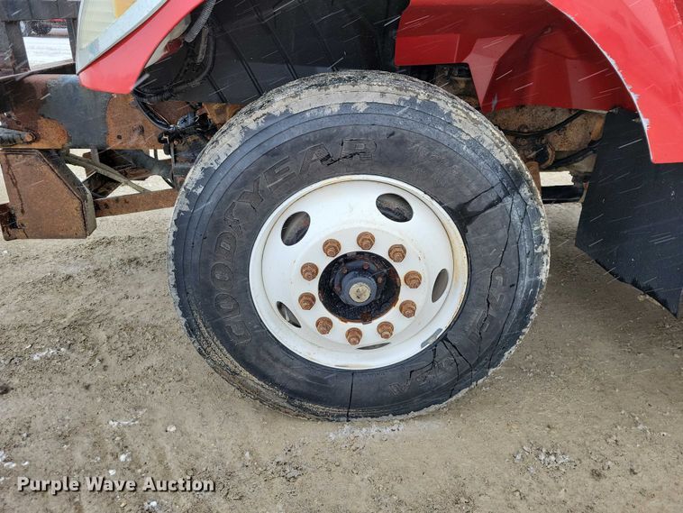 image for item NK9867 2003 International 7300 dump truck