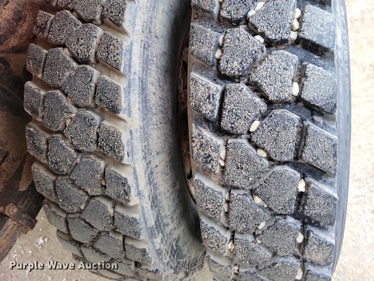 image for item NK9867 2003 International 7300 dump truck