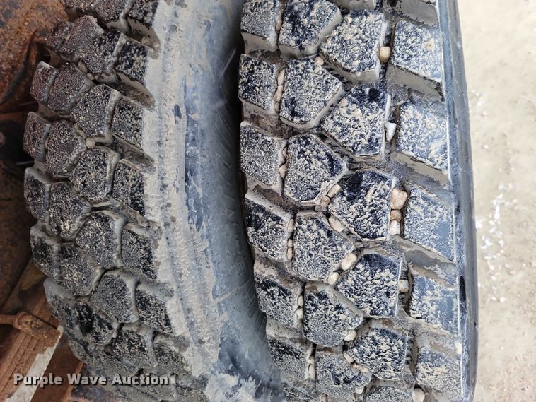 image for item NK9867 2003 International 7300 dump truck