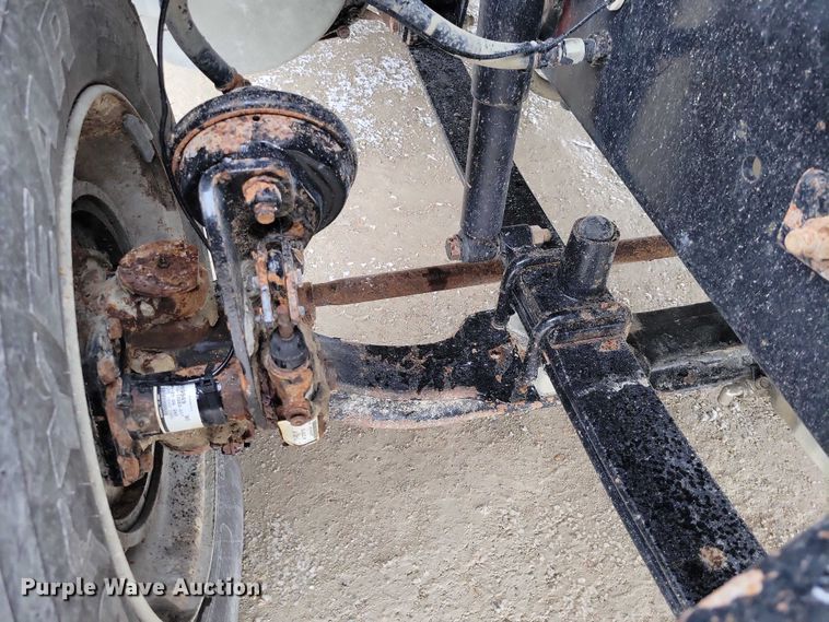 image for item NK9868 2005 Sterling 9500 semi truck