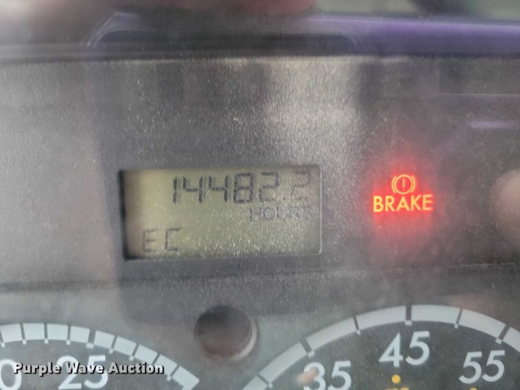 image for item NK9868 2005 Sterling 9500 semi truck