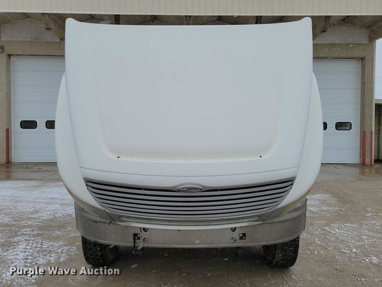 image for item NK9868 2005 Sterling 9500 semi truck