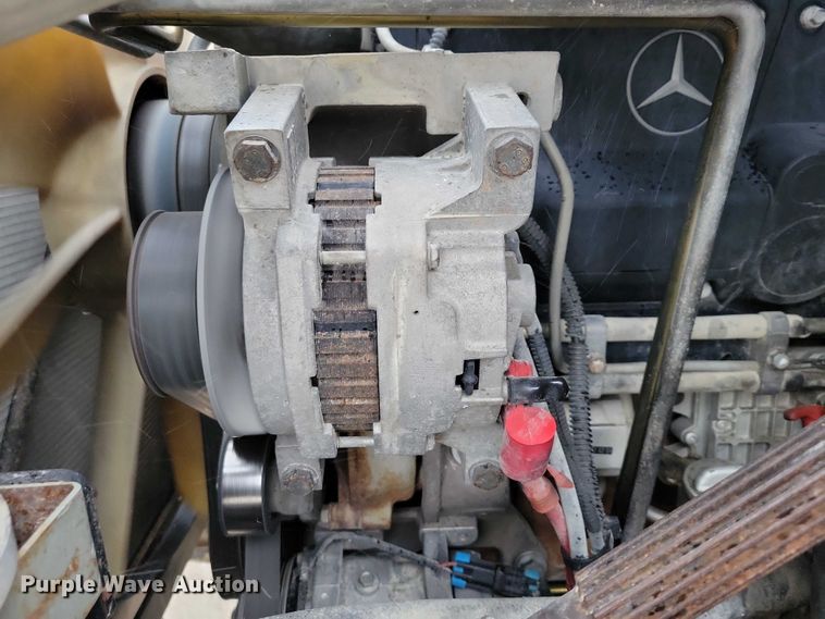 image for item NK9868 2005 Sterling 9500 semi truck