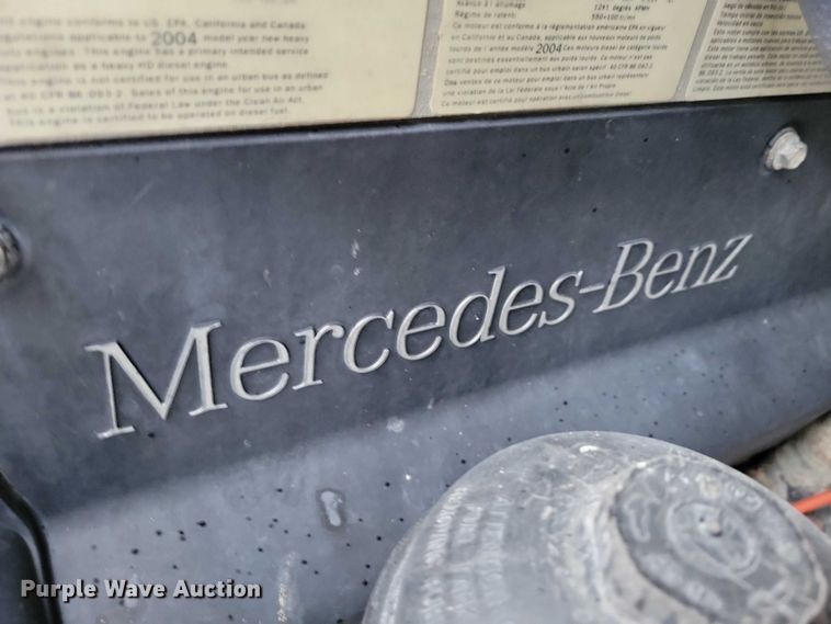 image for item NK9868 2005 Sterling 9500 semi truck