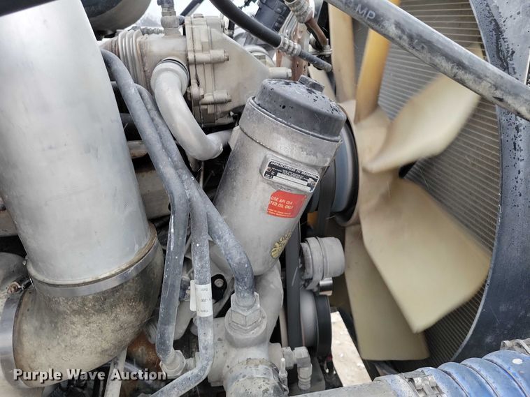 image for item NK9868 2005 Sterling 9500 semi truck