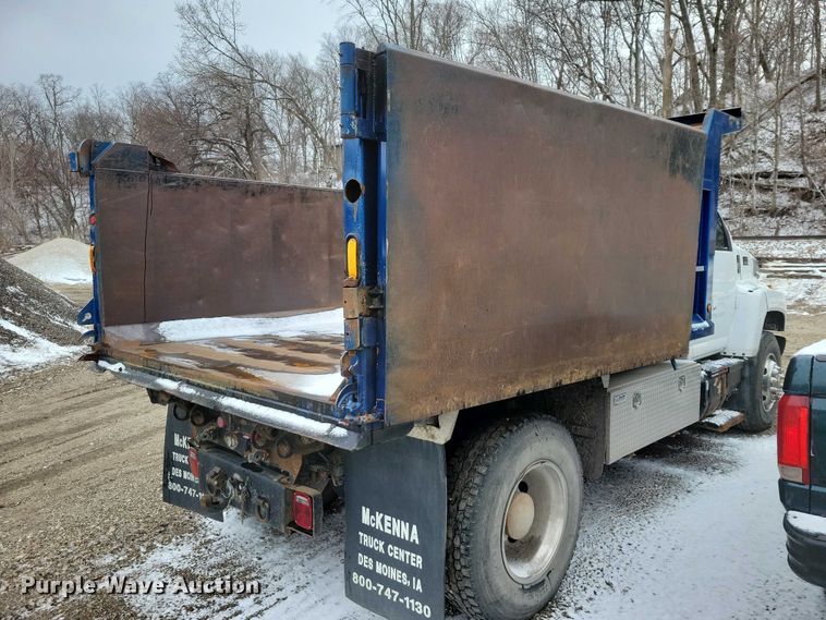 image for item NK9869 2004 GMC C8500 dump truck
