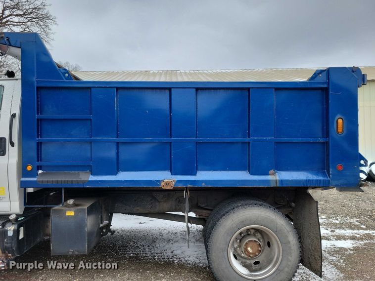 image for item NK9869 2004 GMC C8500 dump truck