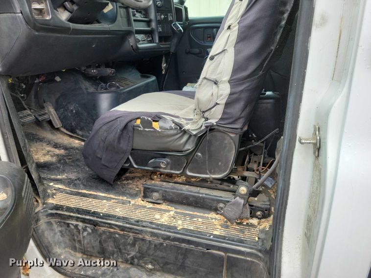 image for item NK9869 2004 GMC C8500 dump truck