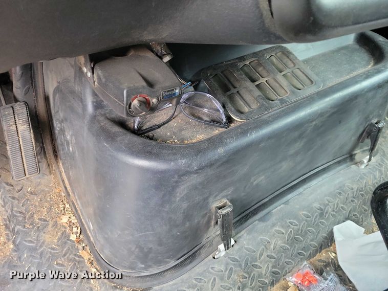 image for item NK9869 2004 GMC C8500 dump truck