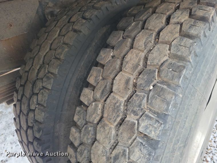 image for item NK9869 2004 GMC C8500 dump truck