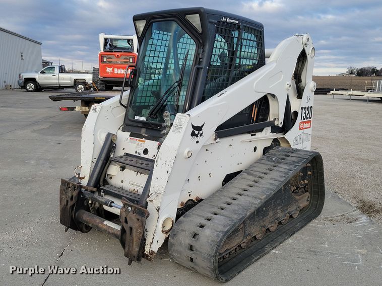 image for item NK9894 2008 Bobcat  T320 tracked skid steer loader