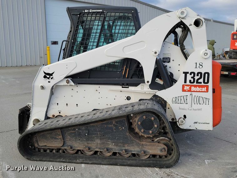 image for item NK9894 2008 Bobcat  T320 tracked skid steer loader