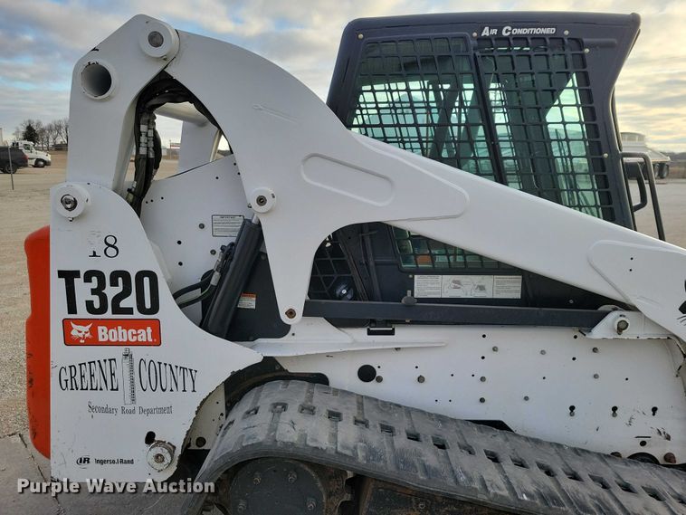 image for item NK9894 2008 Bobcat  T320 tracked skid steer loader
