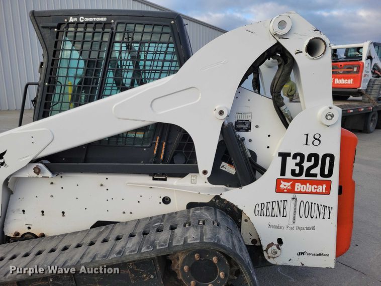 image for item NK9894 2008 Bobcat  T320 tracked skid steer loader
