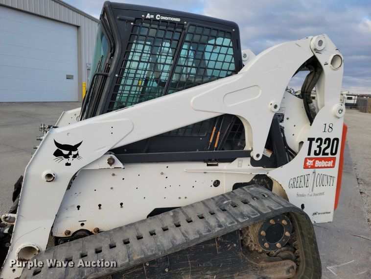 image for item NK9894 2008 Bobcat  T320 tracked skid steer loader
