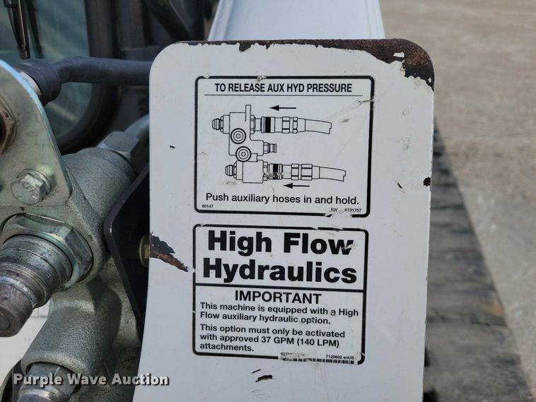 image for item NK9894 2008 Bobcat  T320 tracked skid steer loader