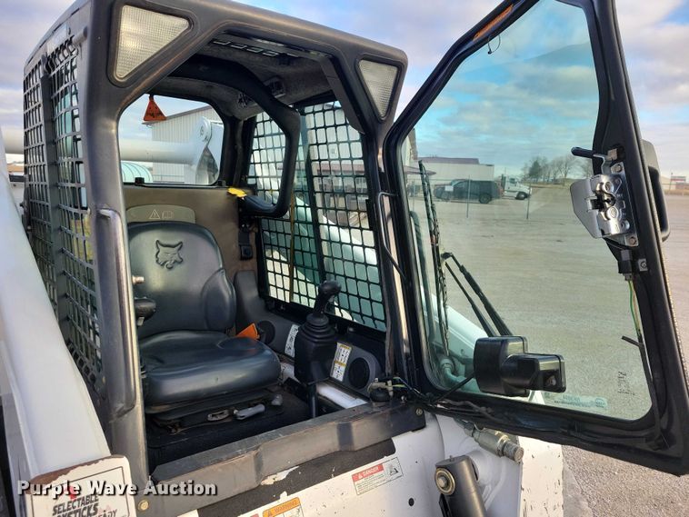 image for item NK9894 2008 Bobcat  T320 tracked skid steer loader